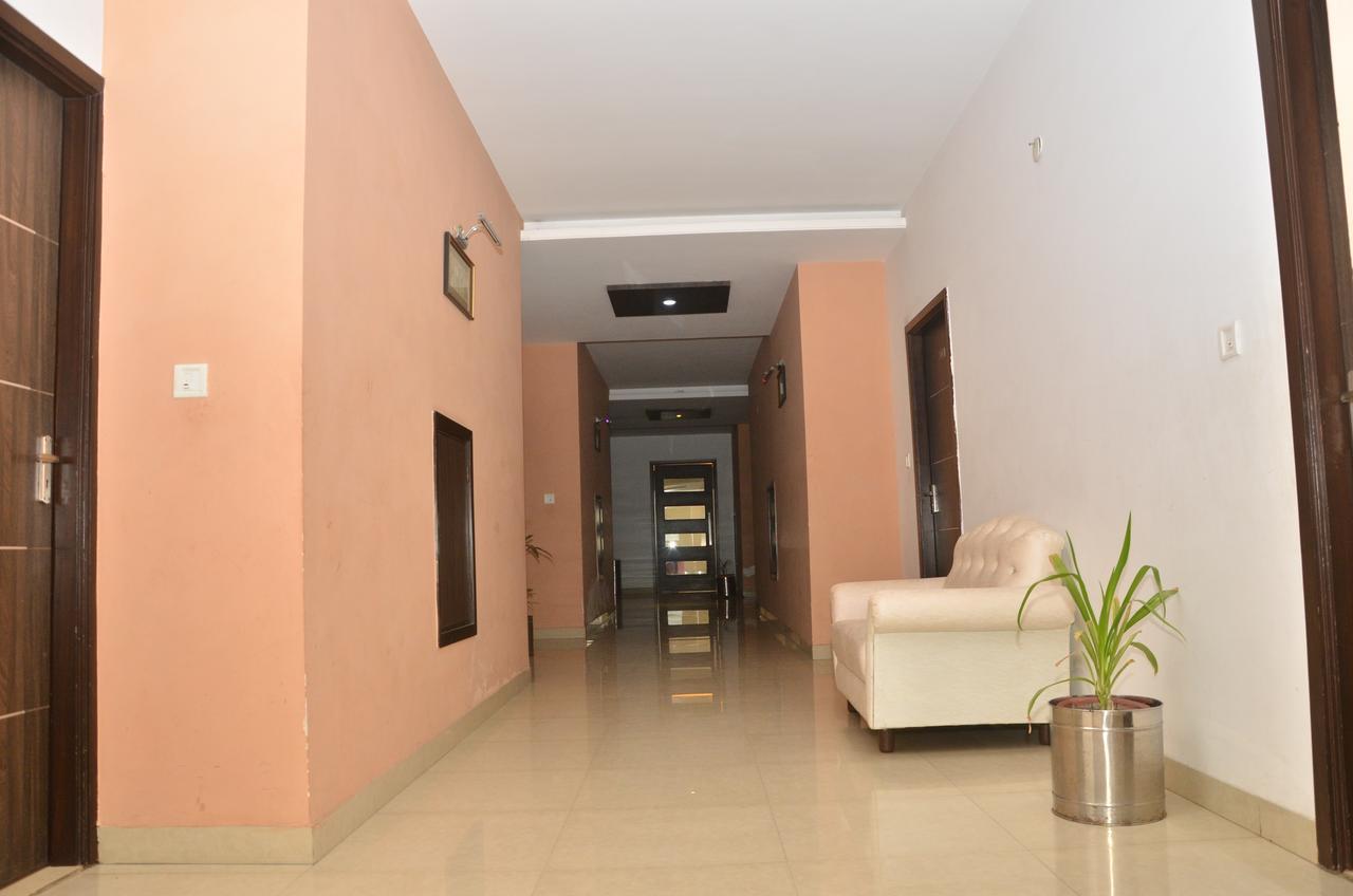 אמריצר Hotel Milan Palace מראה חיצוני תמונה